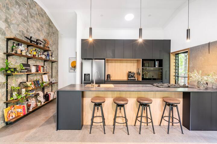 Serene Sunshine Coast Oasis gallery image 4