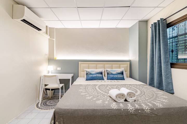 Entire house for 12 pax nearMRT Rama9,3mins malls gallery image 4