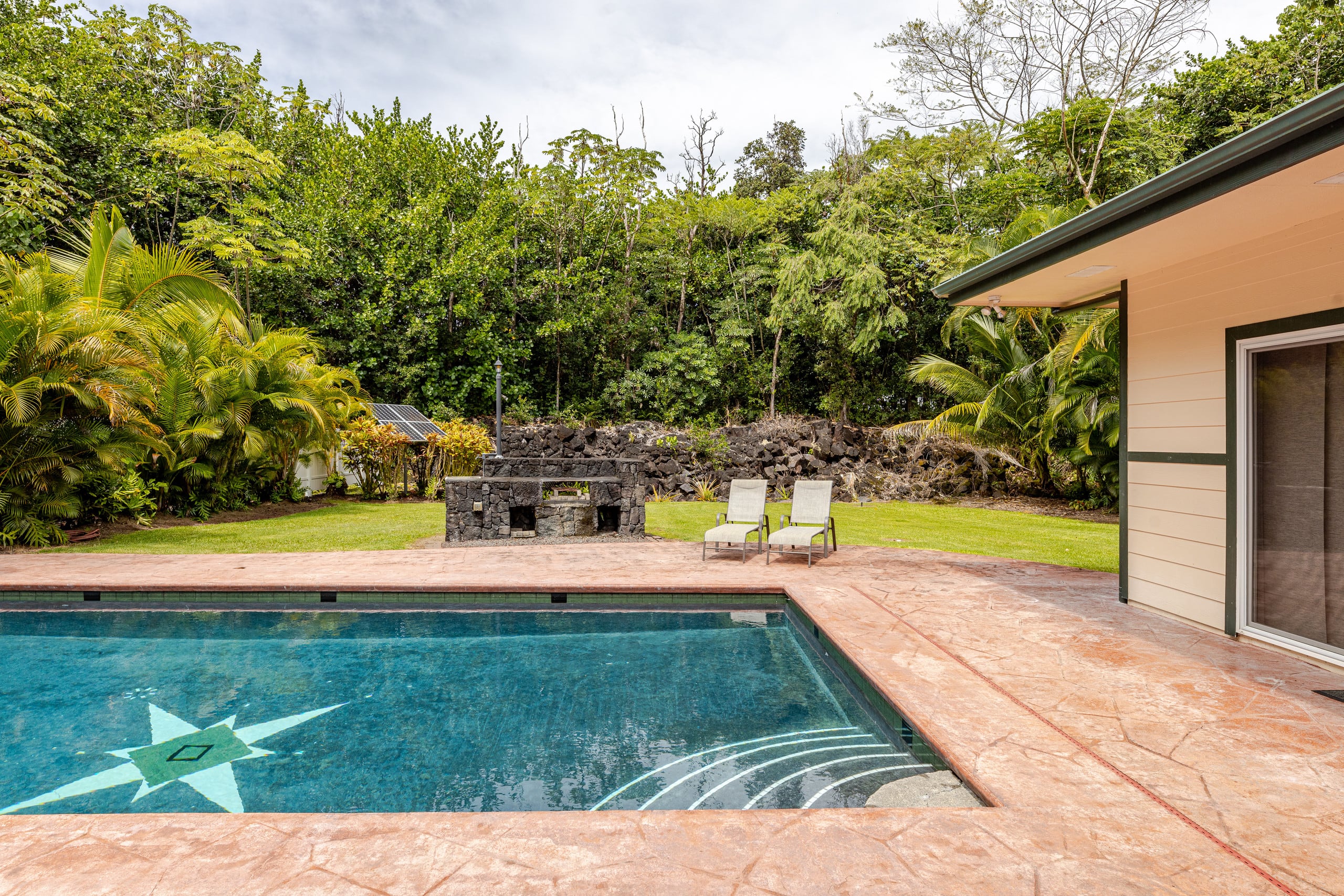 Home in Keaau · ★4.96 · 3 bedrooms · 4 beds · 2 private baths - Image 24