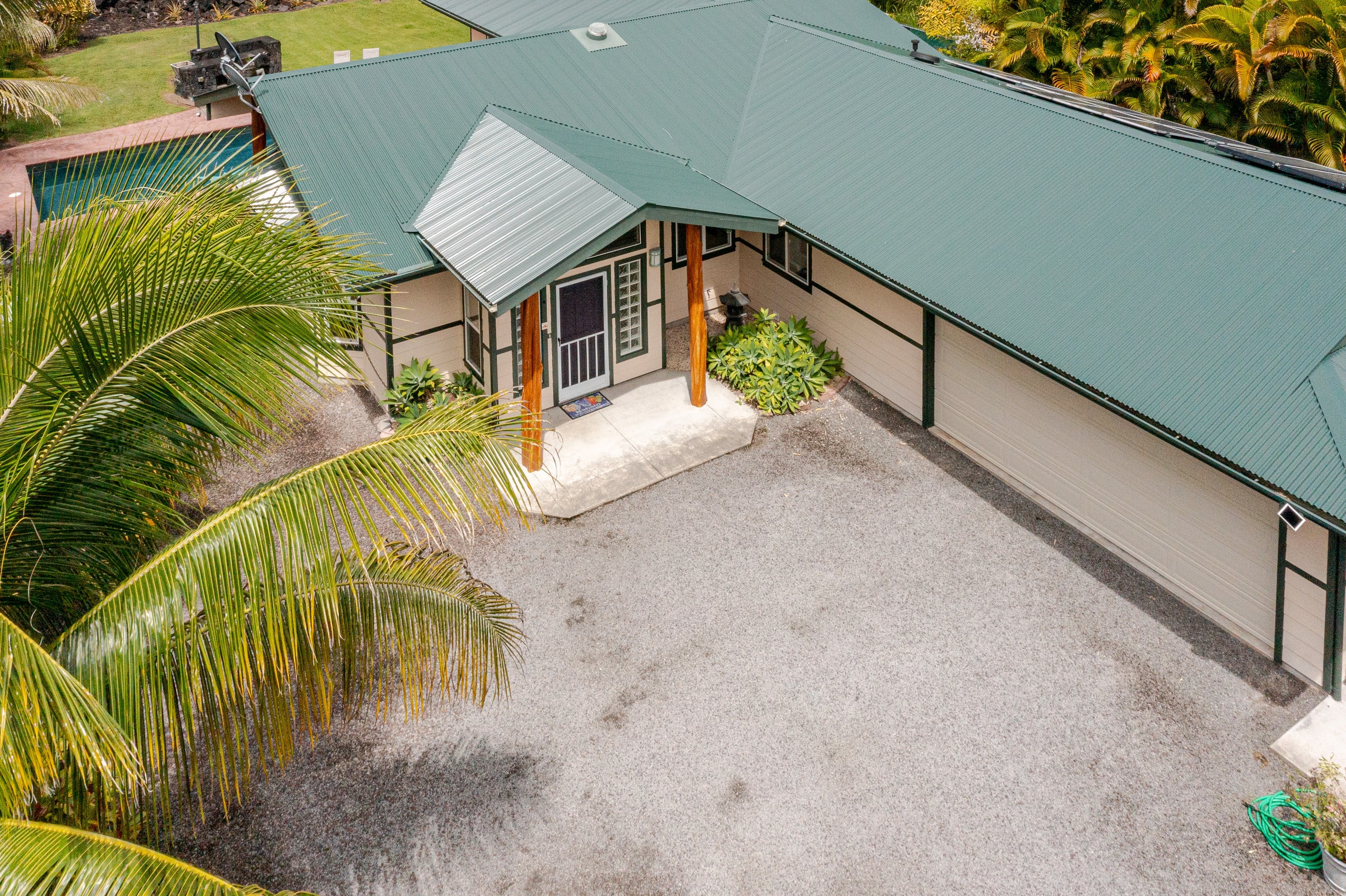 Home in Keaau · ★4.96 · 3 bedrooms · 4 beds · 2 private baths - Image 31