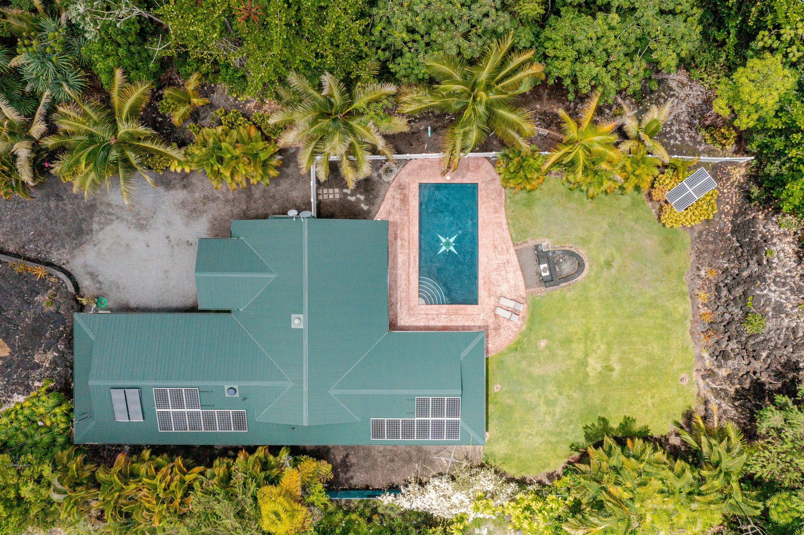 Home in Keaau · ★4.96 · 3 bedrooms · 4 beds · 2 private baths - Image 30