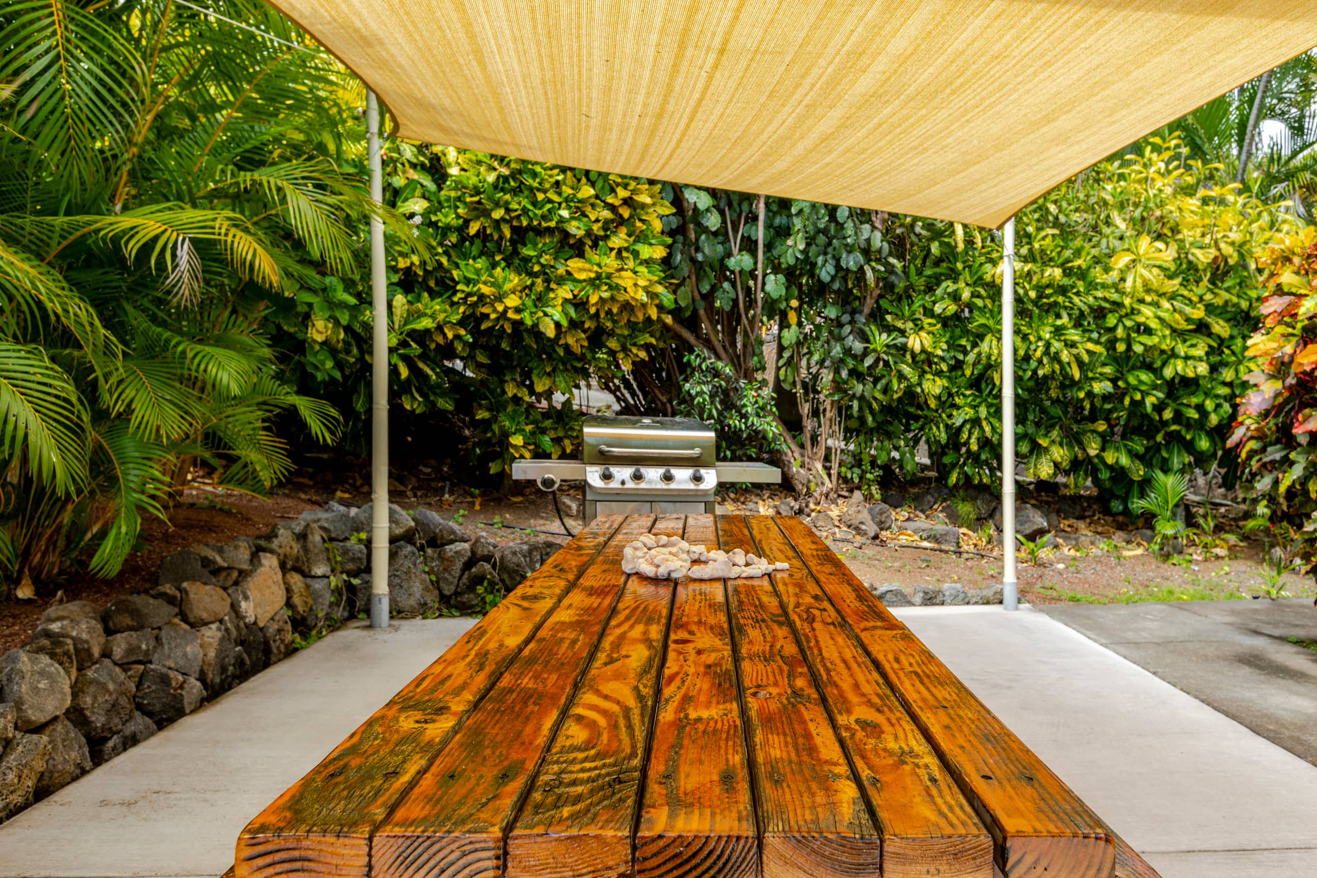 Location! Ocean views king bed walk to magic beach - Image 47