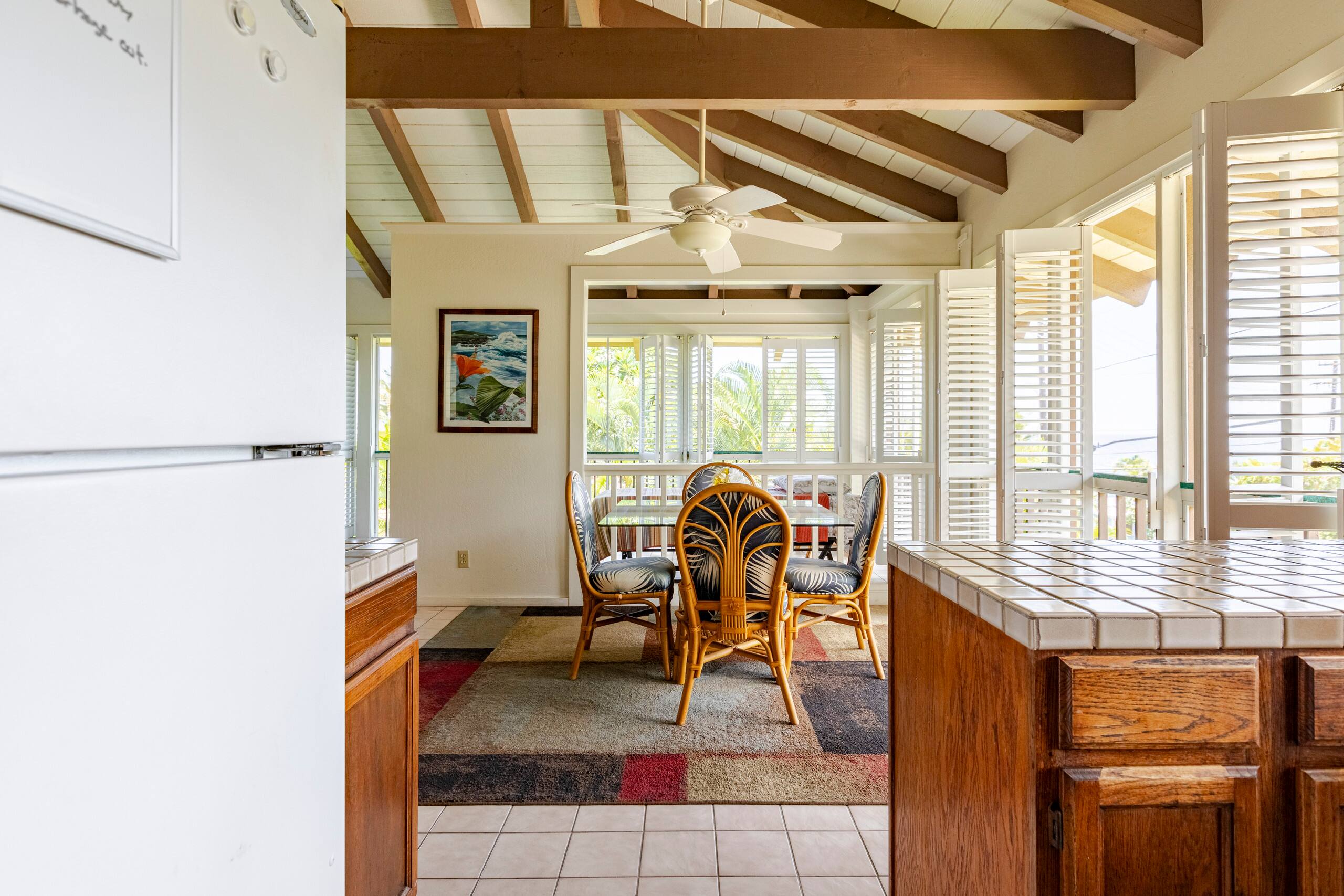 Location! Ocean views king bed walk to magic beach - Image 29