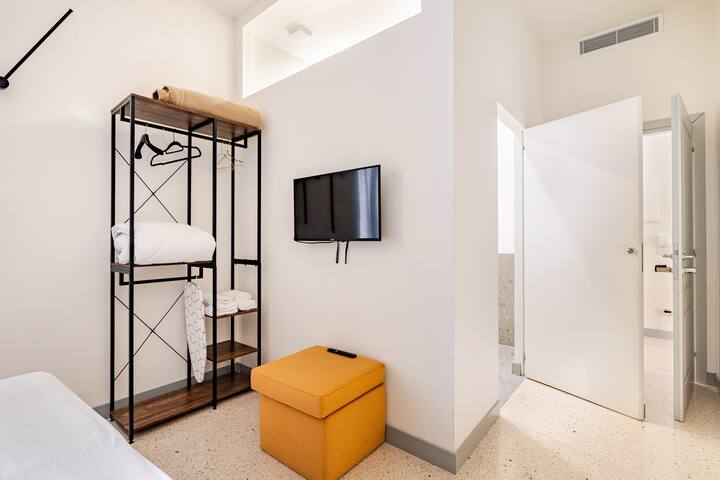 Boutique apartment by SupaStays gallery image 4