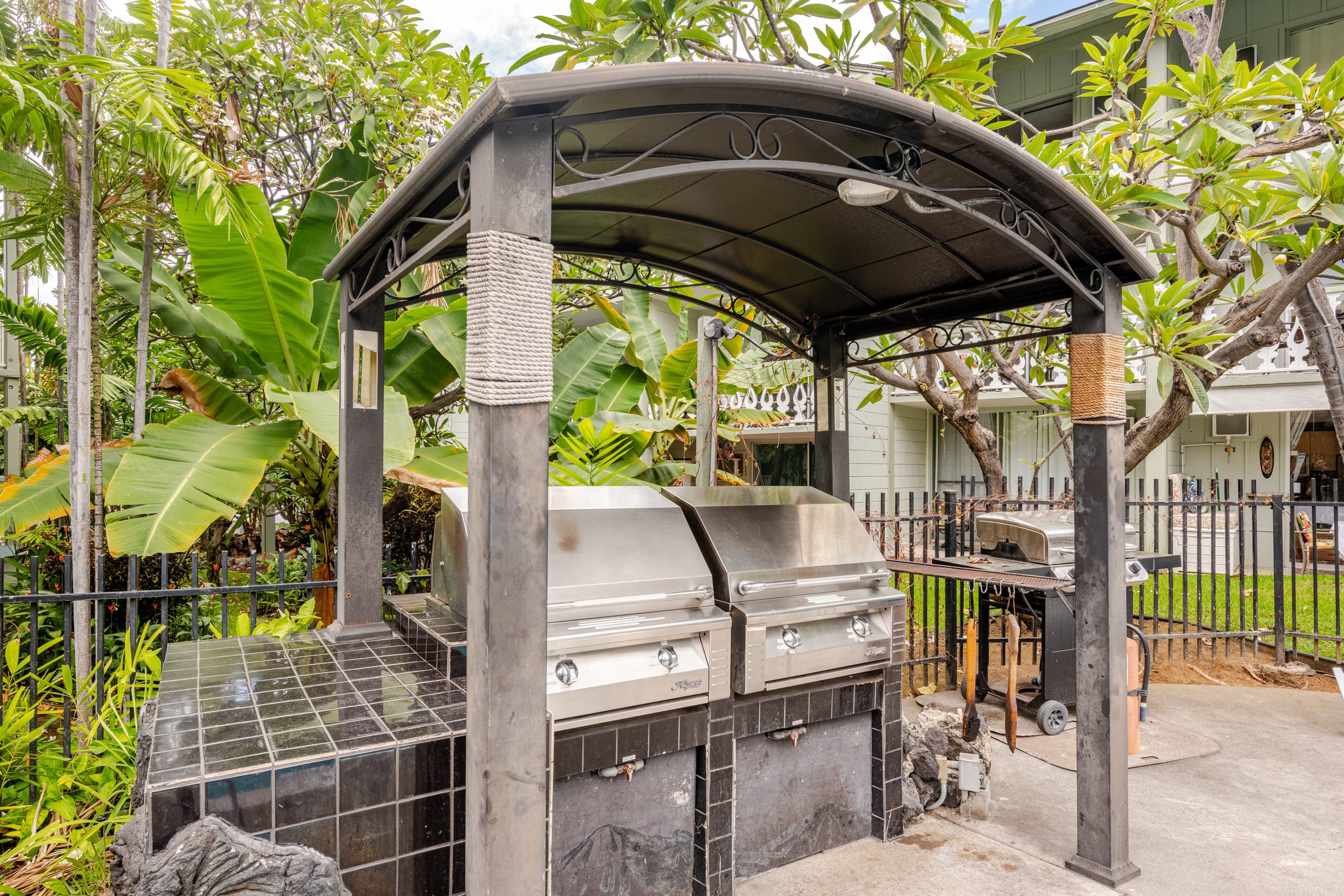 Beautiful 1 Bedroom with Full Kitchen and King bed - Photo 35