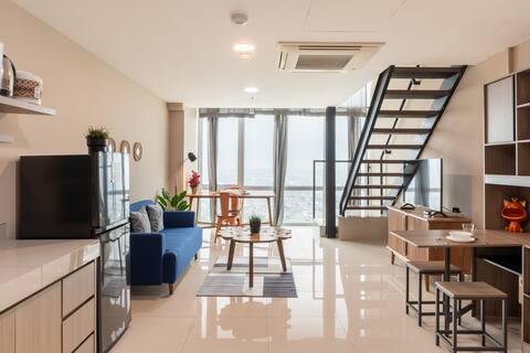 Cozy loft  with fast WiFi and pool