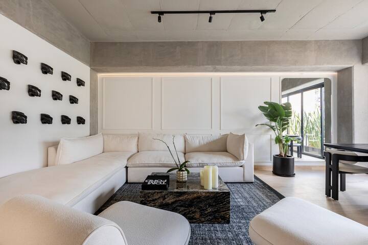 Luxury Roma Norte w/Epic Sunset! gallery image 2