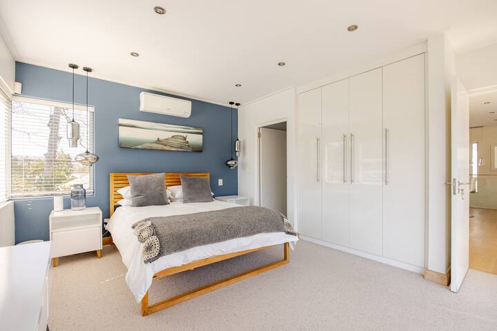 Modern Apartment on Drama ( with a generator) gallery image 4