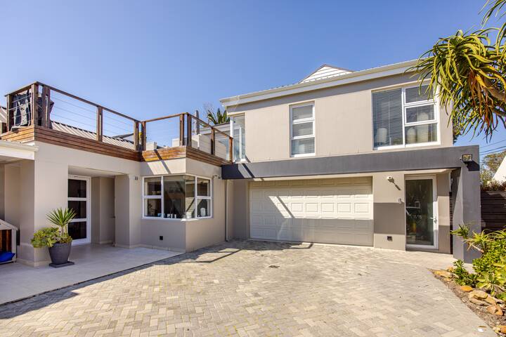 Modern Apartment on Drama ( with a generator) gallery image 5