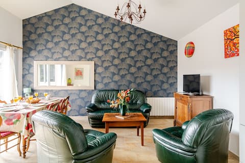 Sablons • House for 6 people with a view of the Rhône, terrace & BBQ