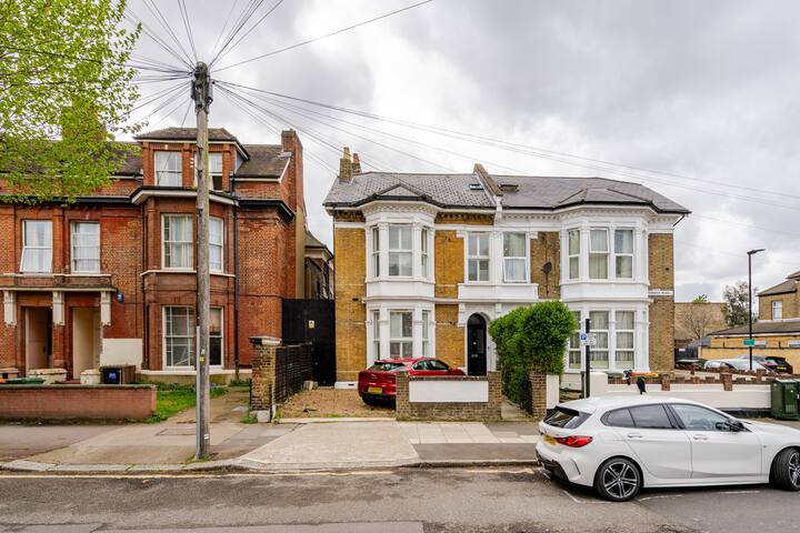 Blue Valley gallery image 2