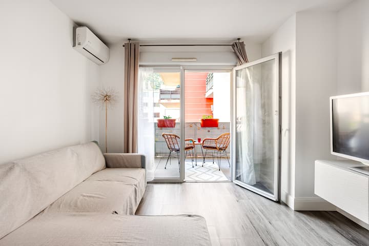 Calme Et éLégant Avec Balcon, Emplacement De Rêve - Nisa