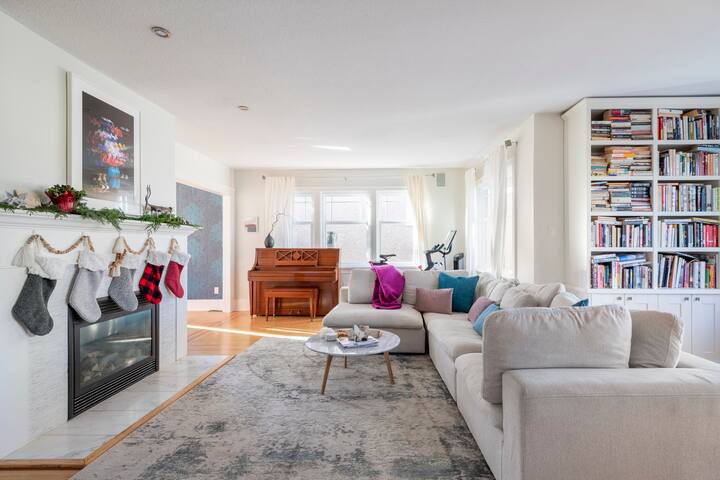 Sunny Family Home in Heart of Kits gallery image 2