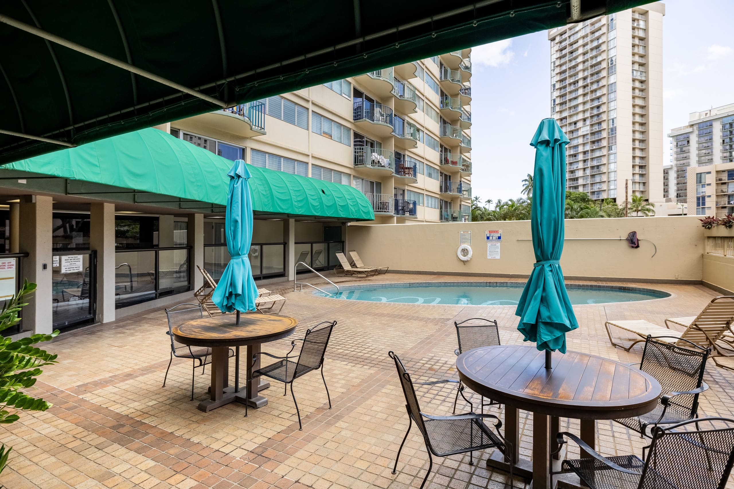 Aloha  Breeze Cozy  2brd Waikiki Parking View - Image 42