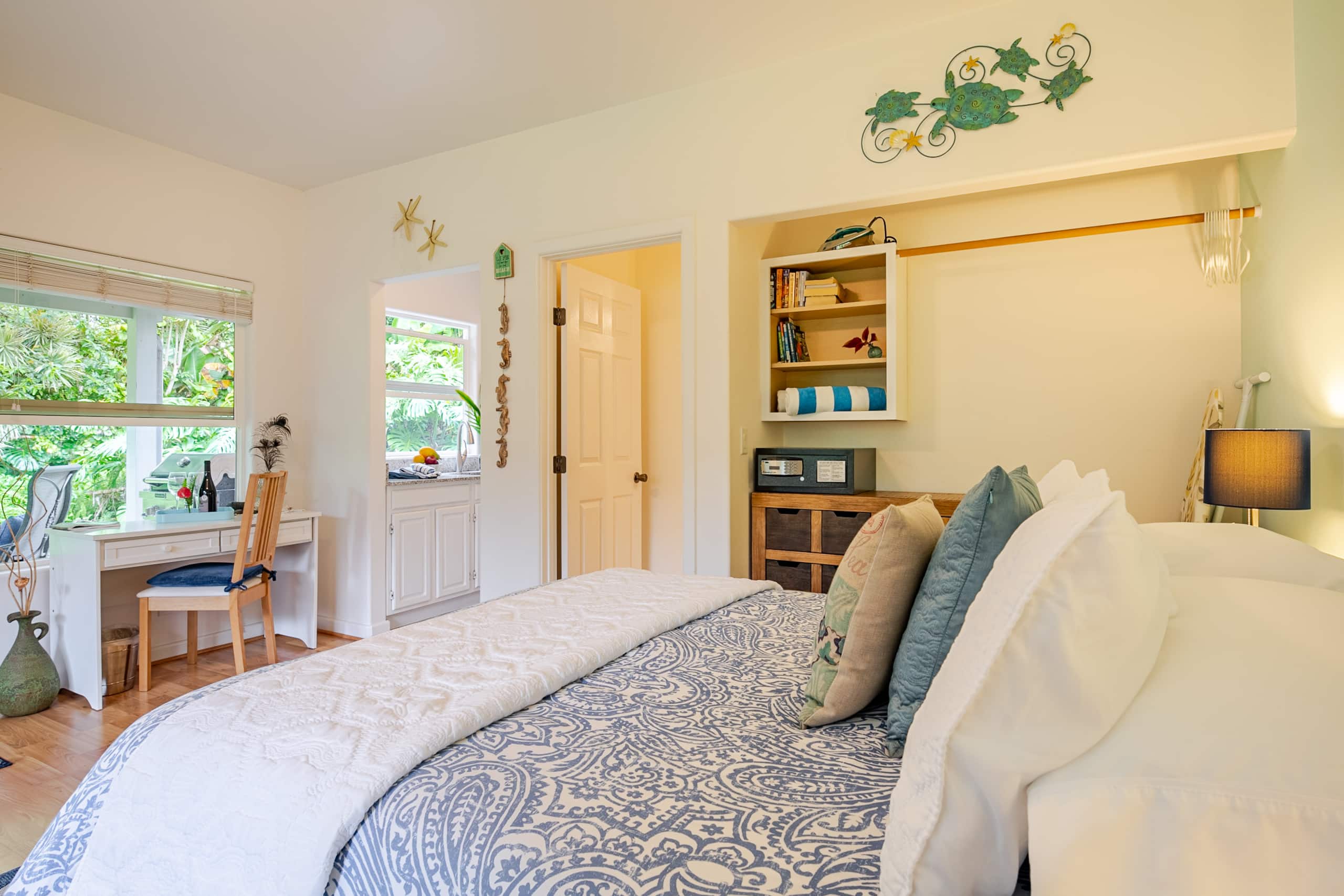 Guesthouse in Kailua-Kona · ★4.89 · 1 bedroom · 1 bed · 1 shared bath - Image 10
