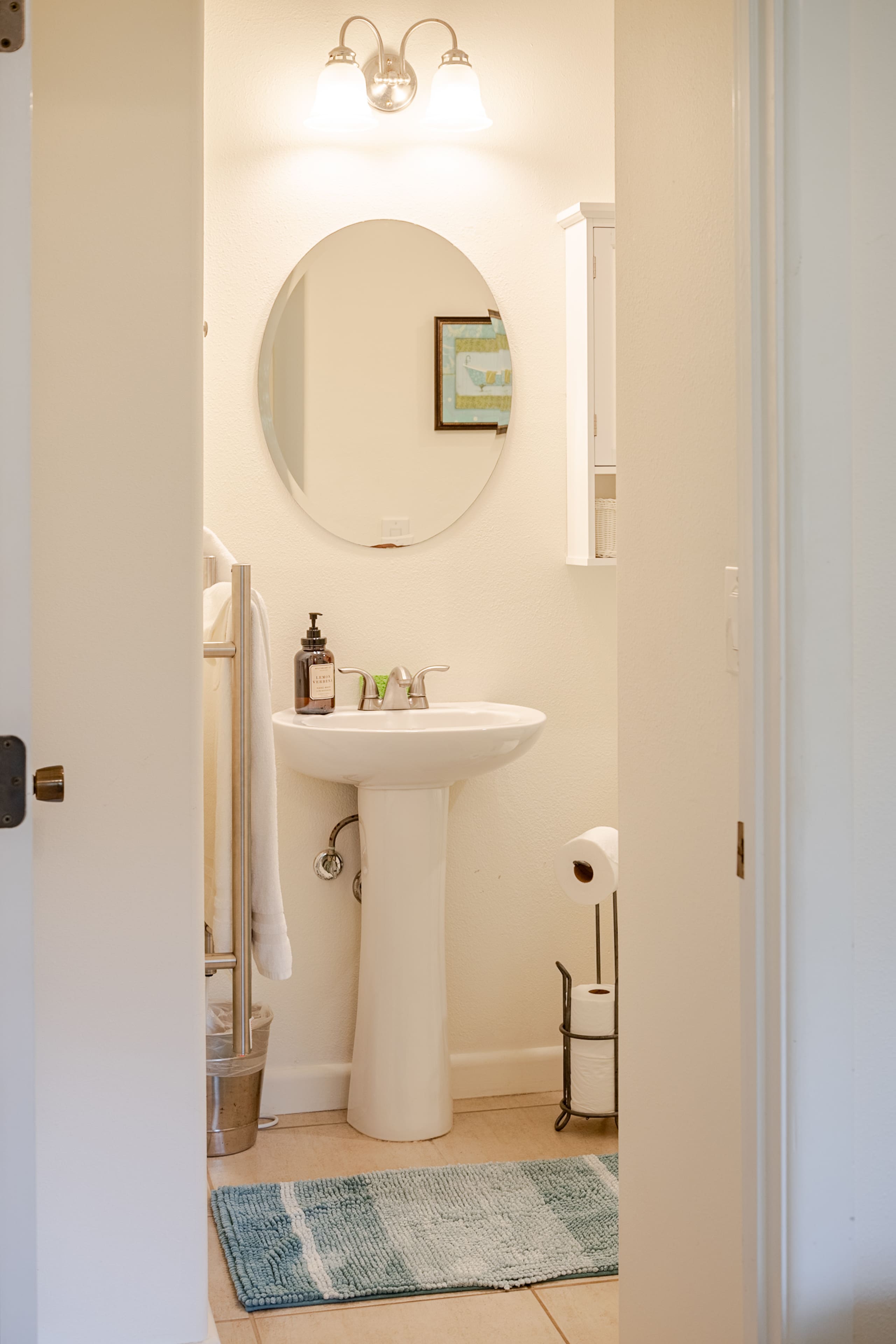 Guesthouse in Kailua-Kona · ★4.89 · 1 bedroom · 1 bed · 1 shared bath - Image 12