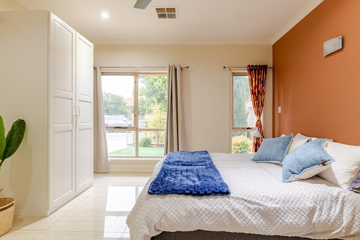 Morden Elegant House (4 Bedroom and parkings.)