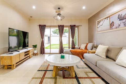 Morden Elegant House (4 Bedroom and  parkings.)