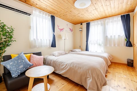 It is an 8-minute walk from the station that is popular for women. It is a convenient, private, long stay, and a safe smile.