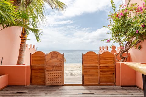 Beachfront Pool Villa La Marrocco 3