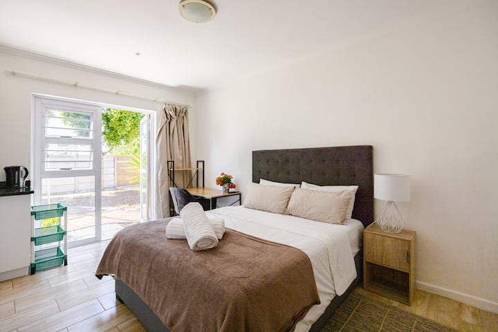 Cosy Studio 1  In Parklands - Parklands