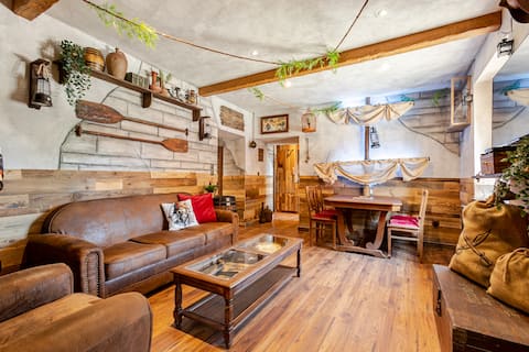 Top Airbnb: Sleep At the Pirates’ – unique charm & comfort à Haut Rhin