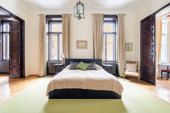 Former Imperial Palace Turned Condo gallery image 4