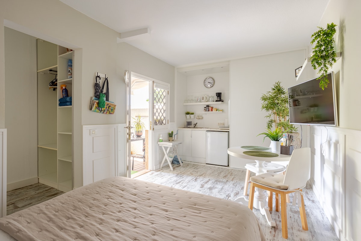 Top Airbnb: The Corner of the Aguacatero in Santa Cruz De Tenerife