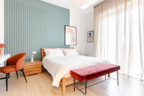 Your Oasis for Florence: private parking and tram
