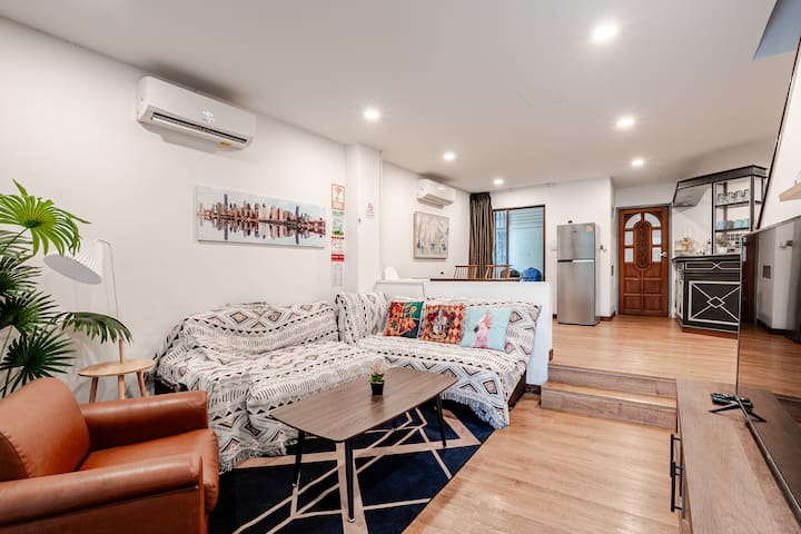 Emquartier｜近BTS铜锣Phrom phong｜Asok｜可住11人 gallery image 2