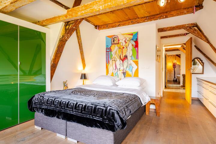 luxurious Canal house Amsterdam gallery image 5