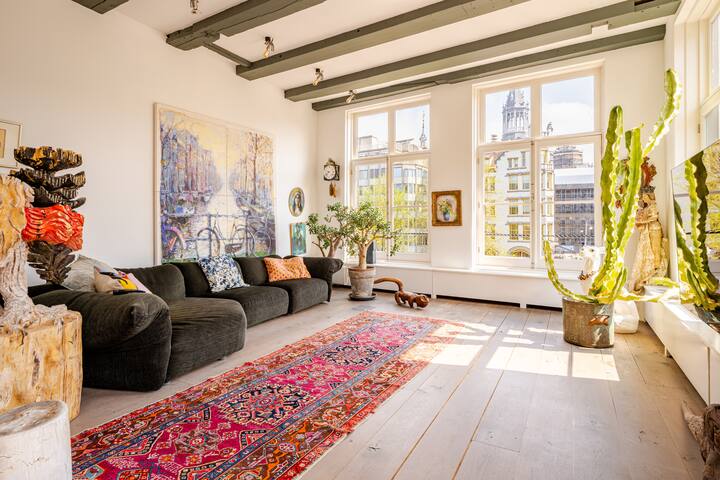 luxurious Canal house Amsterdam gallery image 2