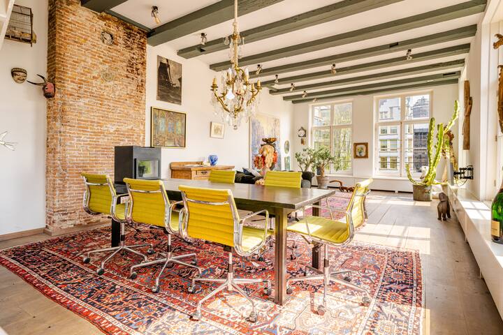 luxurious Canal house Amsterdam gallery image 3