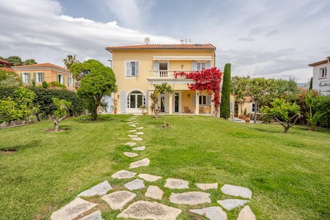 Renovated Villa St Jean Village Centre - Sea Views