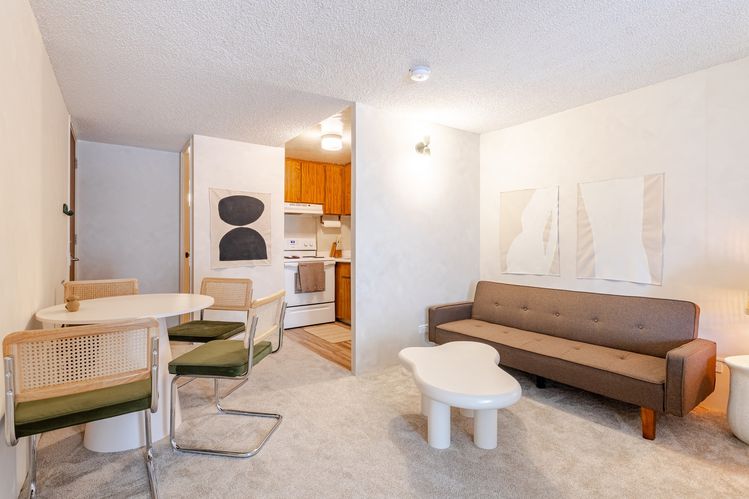 Condo in Honolulu · ★4.66 · Studio · 2 beds · 1 private bath - Image 1