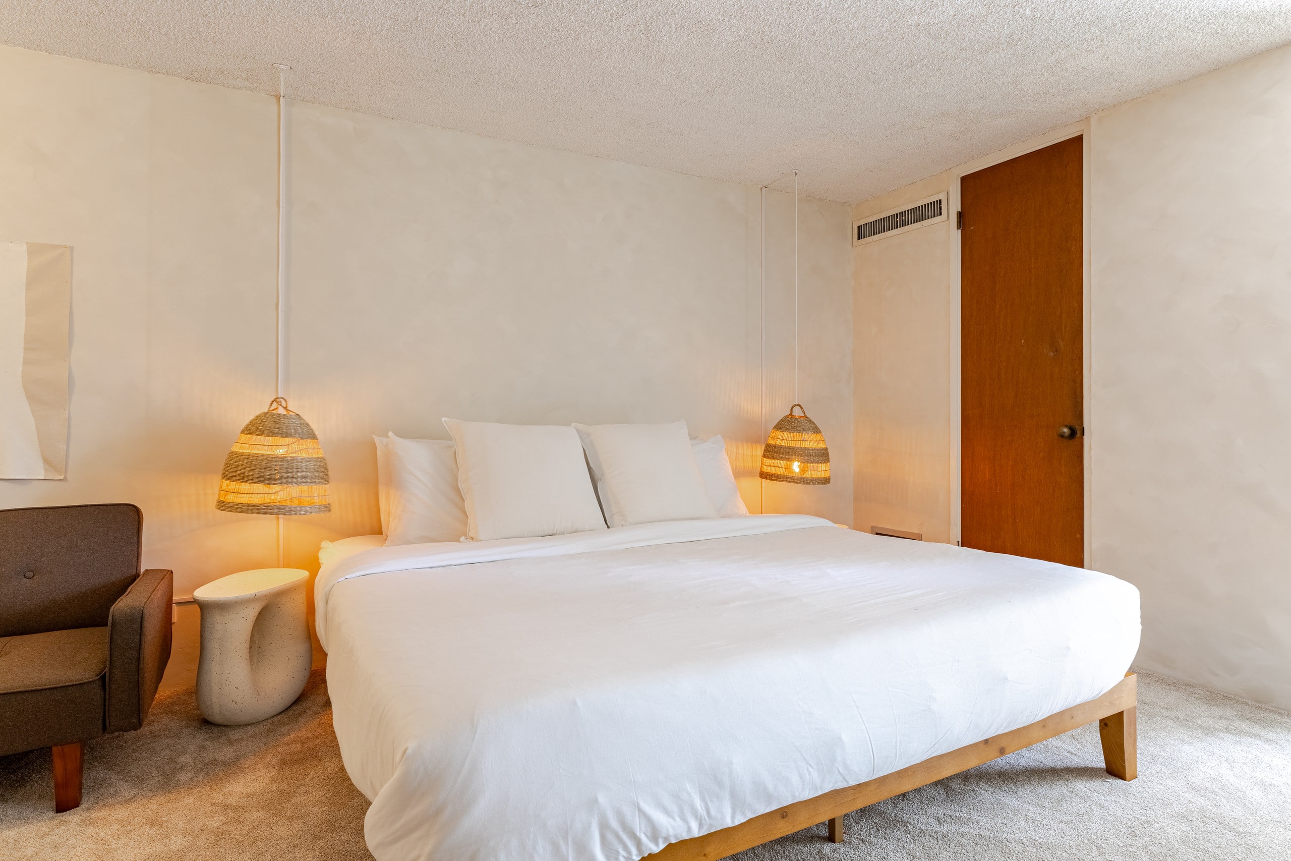 Condo in Honolulu · ★4.66 · Studio · 2 beds · 1 private bath - Image 36