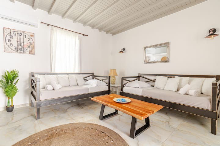 Elenita's Beach House In Ornos, Close To The Town - Mykonos