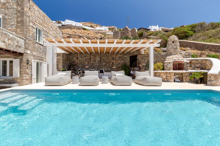 Eternity Blue Villa gallery image 3