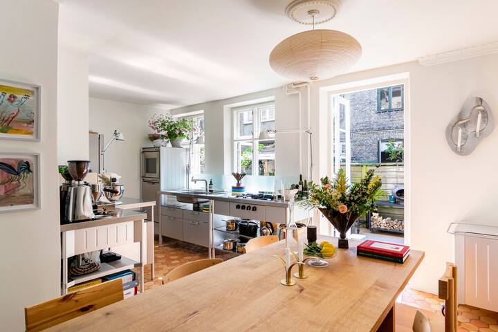 Townhouse in the city center gallery image 4