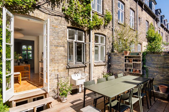 Townhouse in the city center gallery image 3