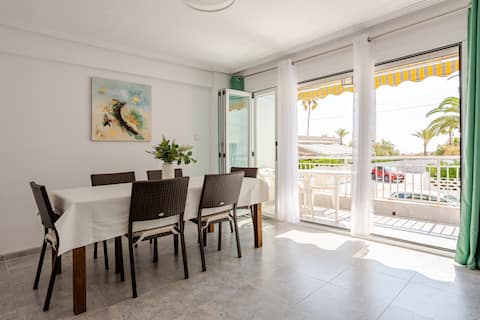 Sea View Apartment · Beachfront · A/C · Parking