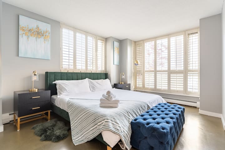 LuxuryRetreat Den LargePatio MountainView Licenced gallery image 2