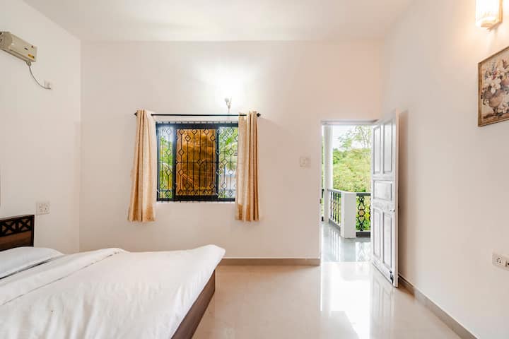 Bedroom 1 image 1