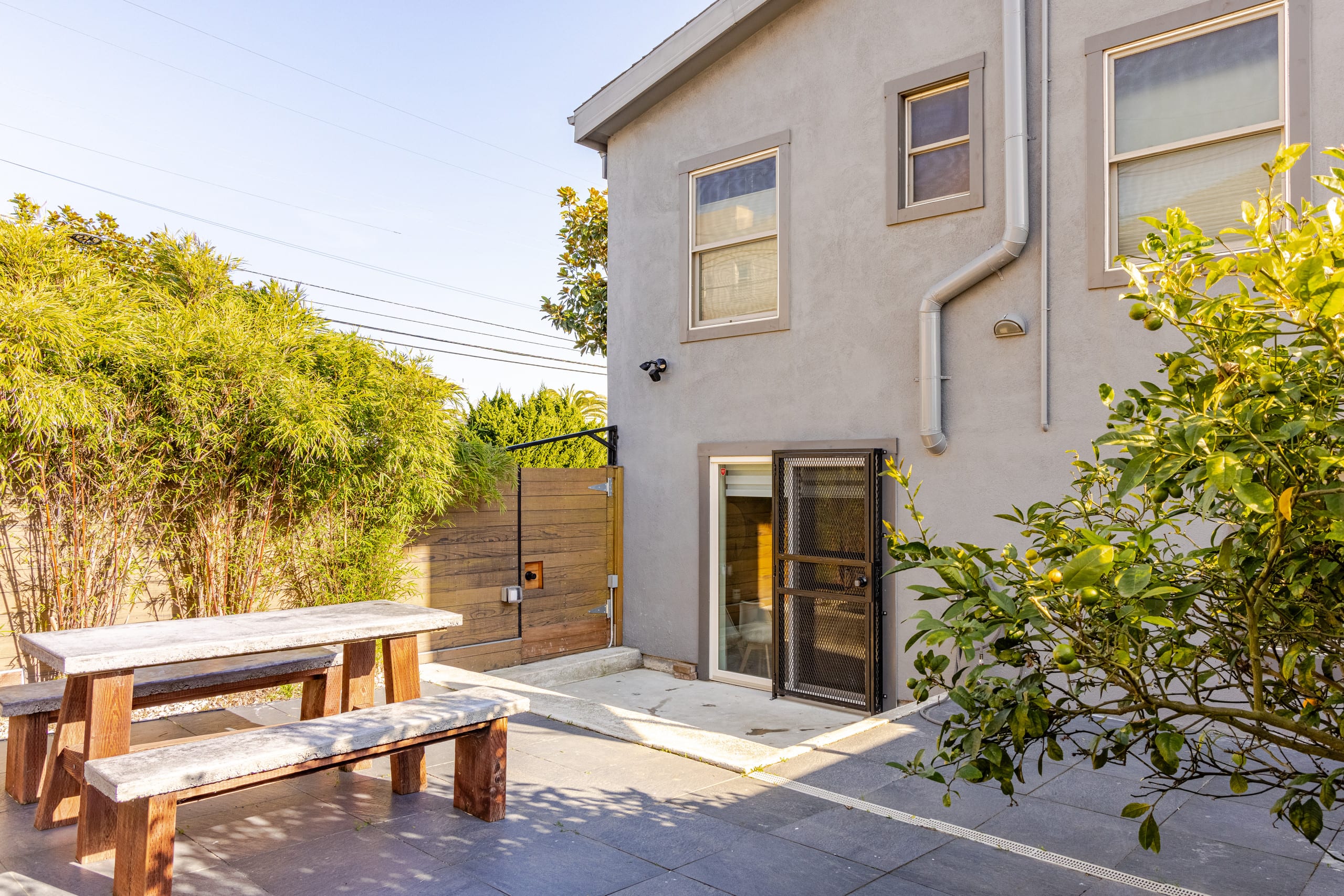 Guesthouse in San Francisco · ★4.97 · 2 bedrooms · 2 beds · 1 bath - Image 37
