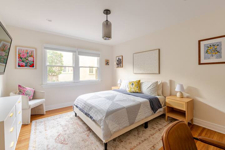 Dreamy Cali Cottage w/ Pool gallery image 5