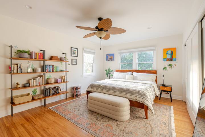 Dreamy Cali Cottage w/ Pool gallery image 4