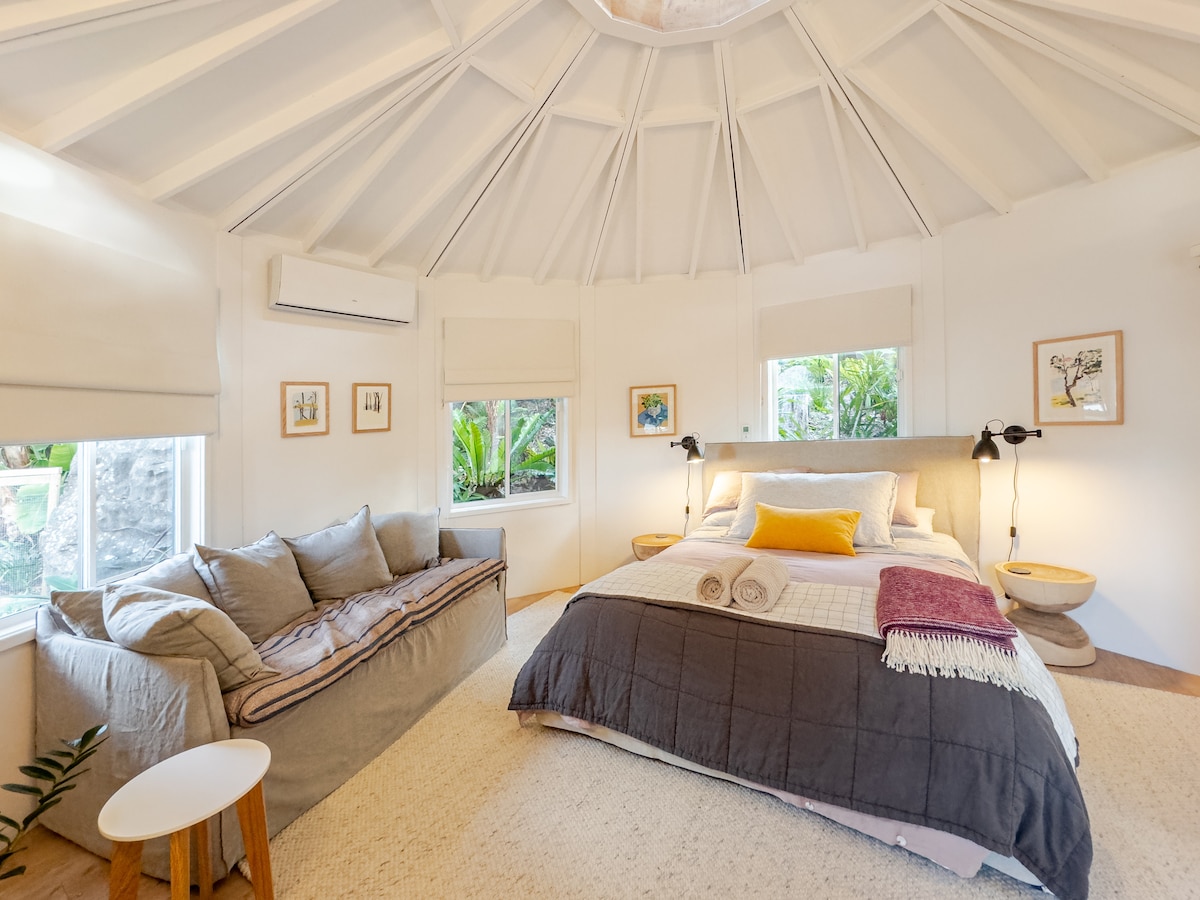 Top Airbnb: The Avalon YURT : nature retreat,  Ocean & Harbour in Avalon Beach