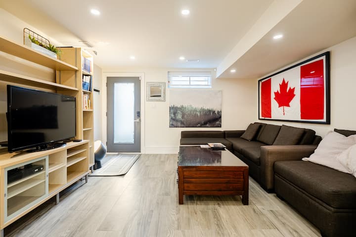 Private Lower-level Space Near Downtown - Toronto