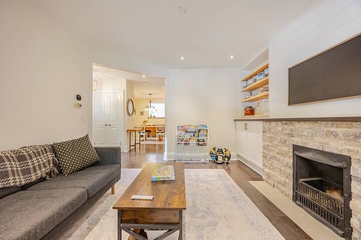 Spacious, family-friendly home gallery image 2
