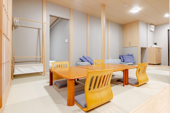 Shinjuku 15min walk, 9 beds, Designer Ryokan gallery image 2